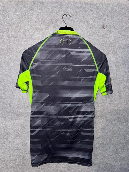 Under Amrour Fitted - Large