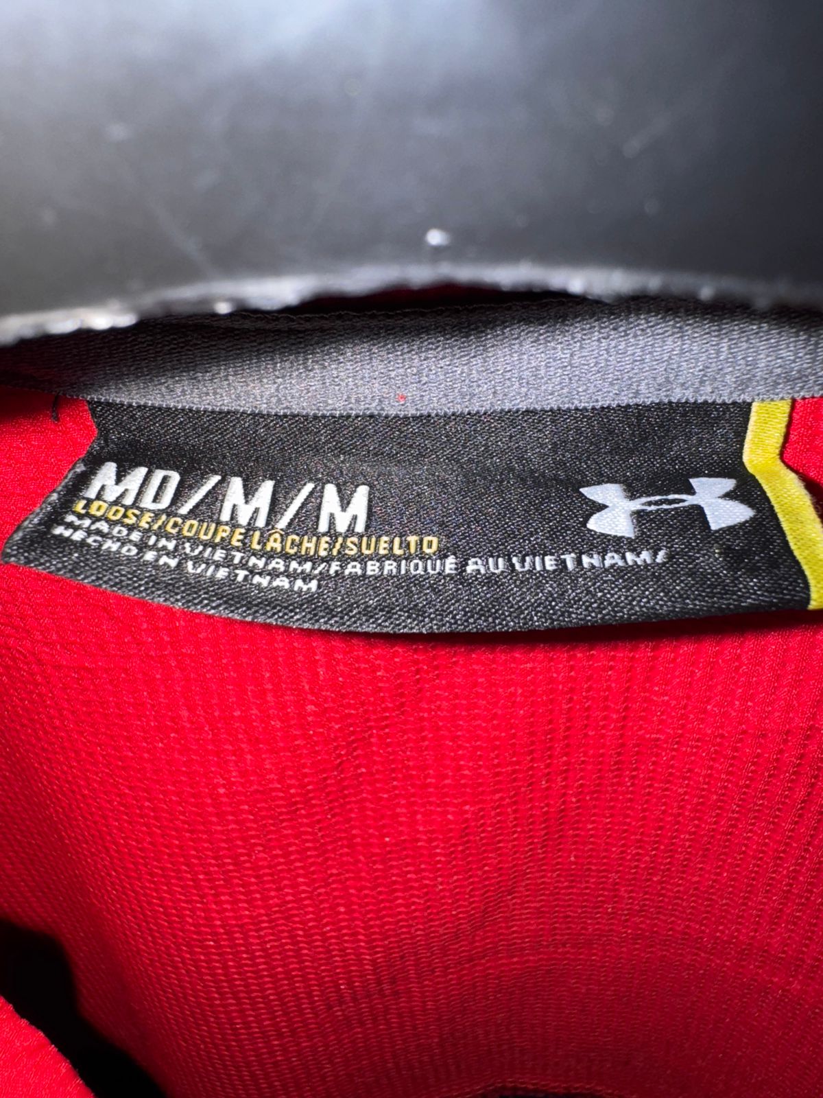 Under Armour Zip Shirt - Large