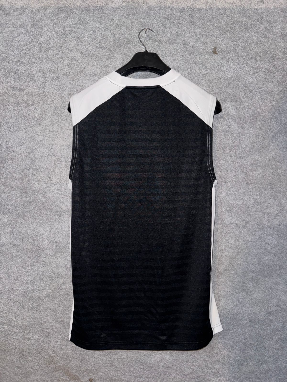 Nike Round Neck Tee - XL