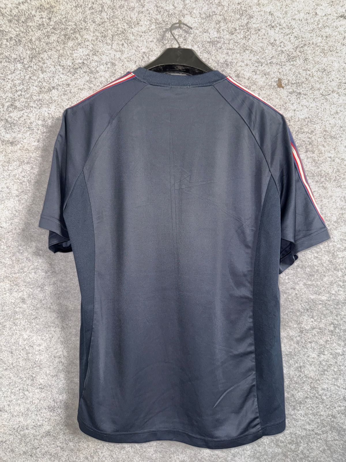 Adidas Striped Round Neck - XL