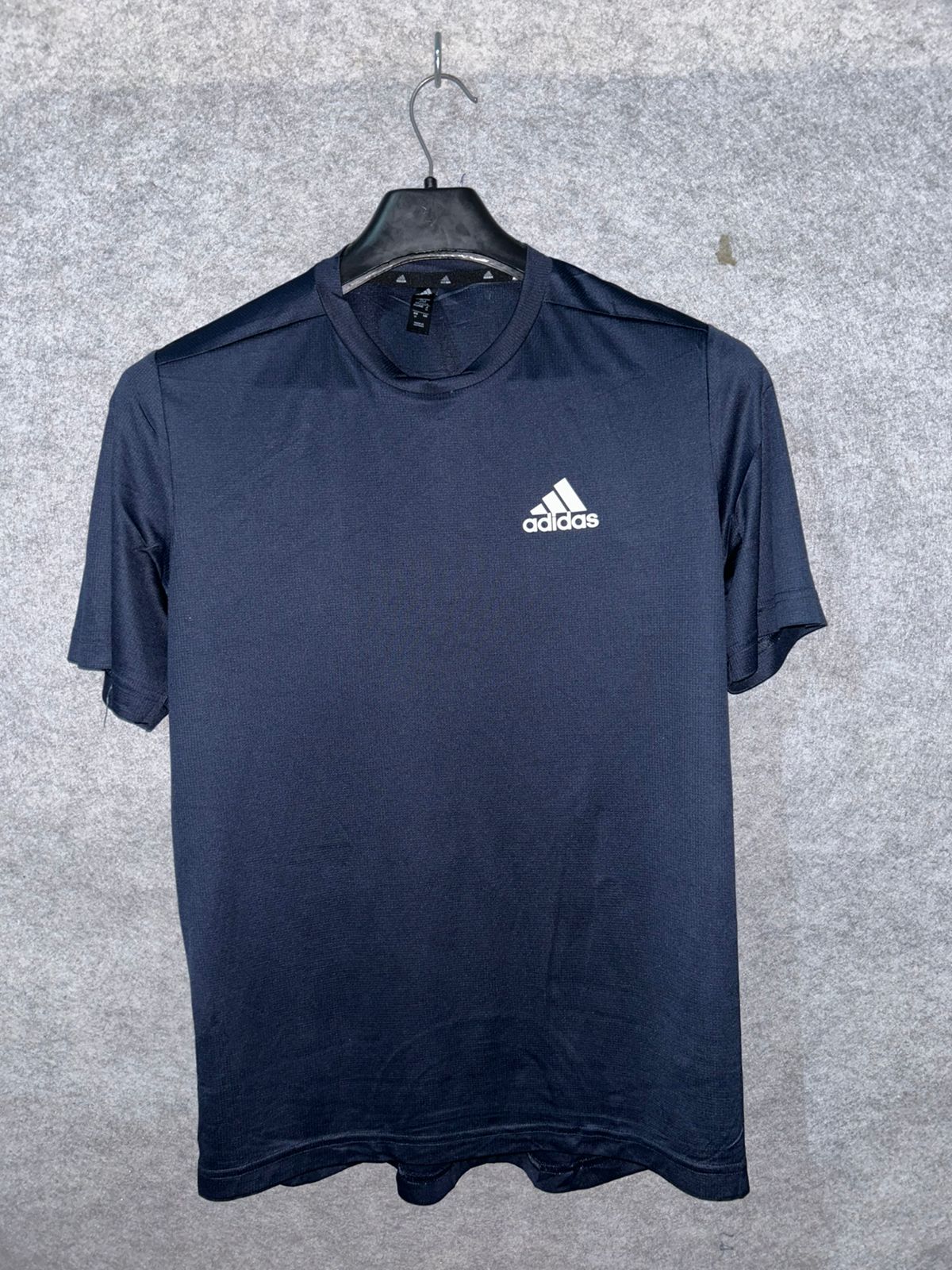 Adidas Aeroready Round Neck - Medium