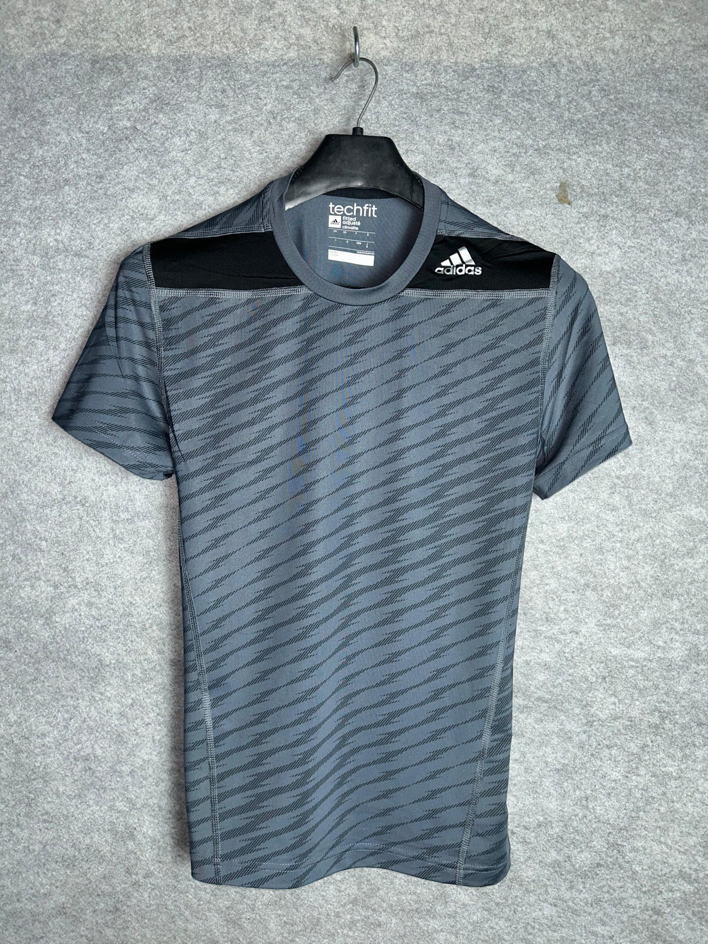 Adidas Techfit - Small