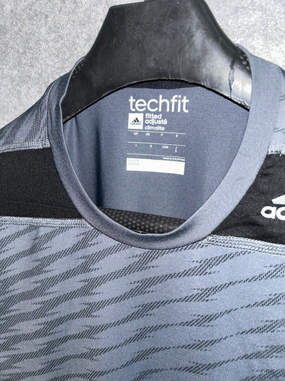 Adidas Techfit - Small