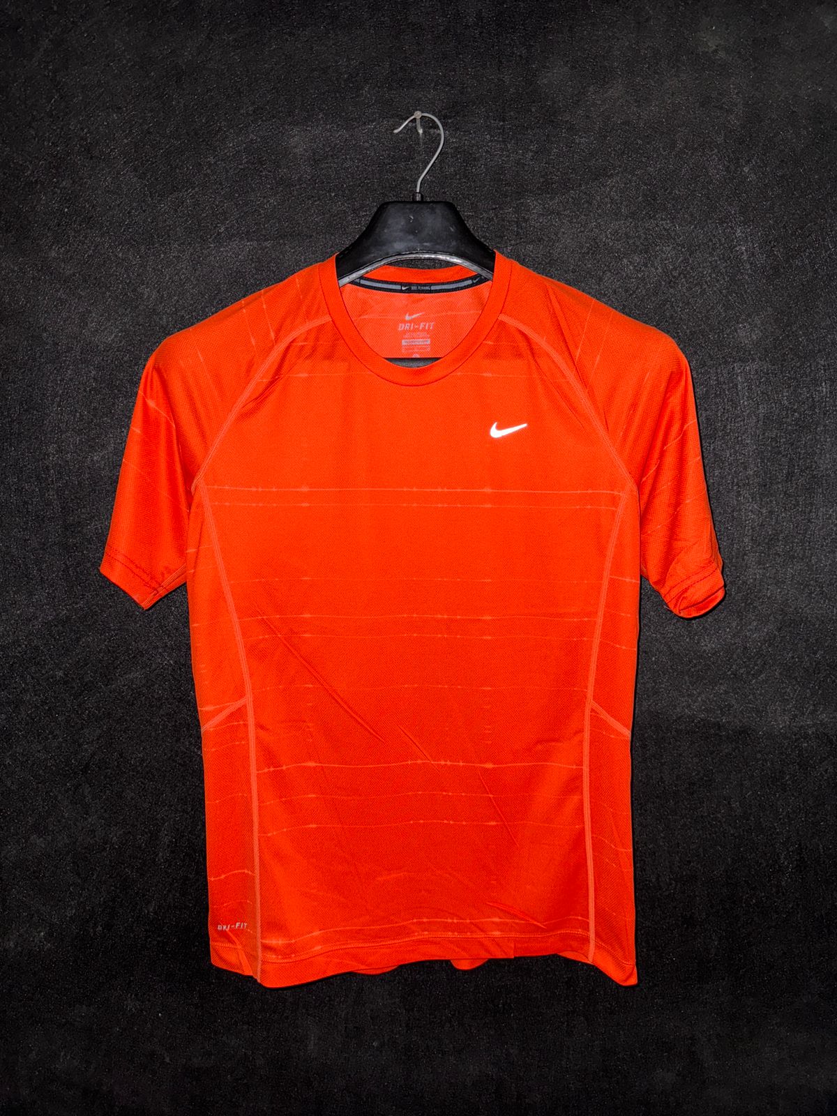 Pre Loved Nike Round Neck - Medium