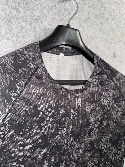 Round Neck Tee - Large