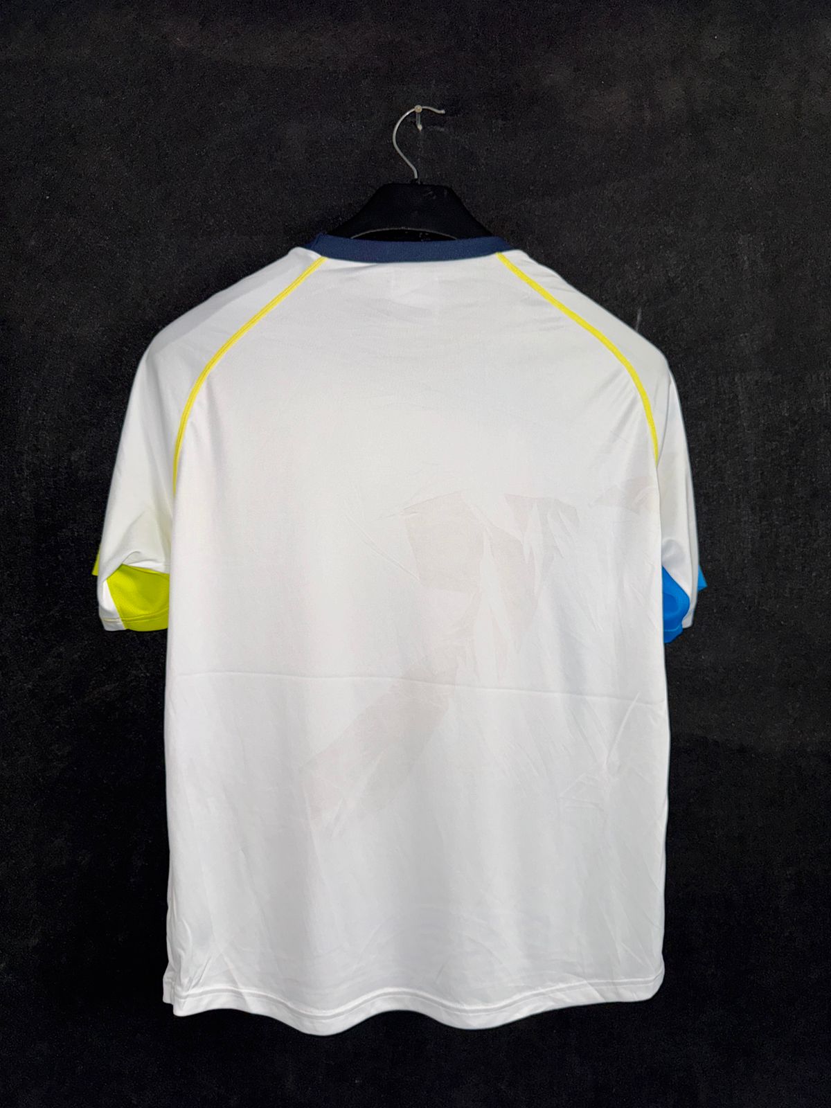 Umbro Shirt - Medium