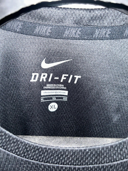 Nike Black & Green Round Neck - XL