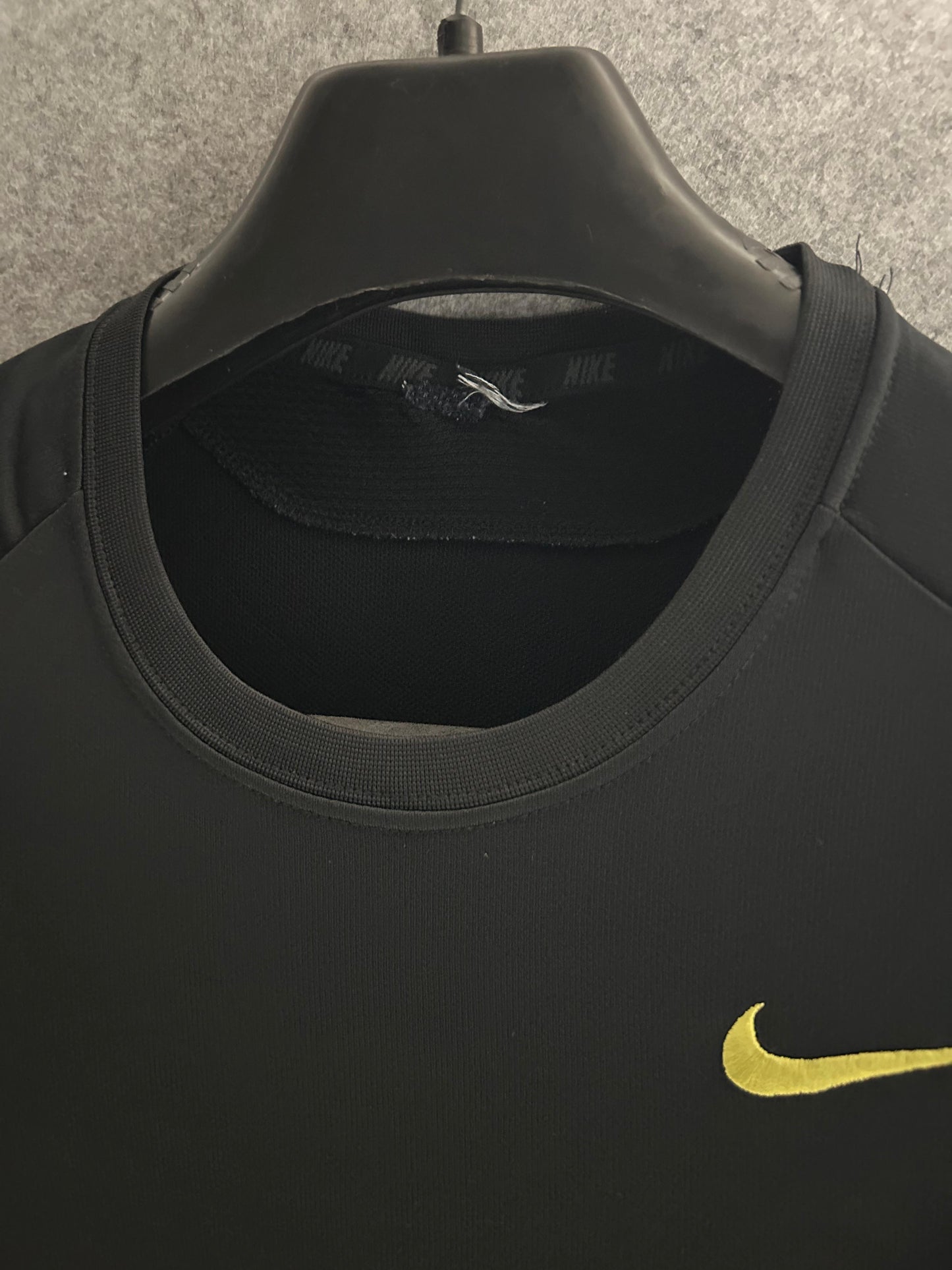 Nike Black Slim-Fit - Medium