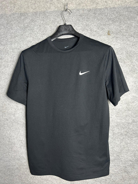 Nike Black Round Neck - Medium