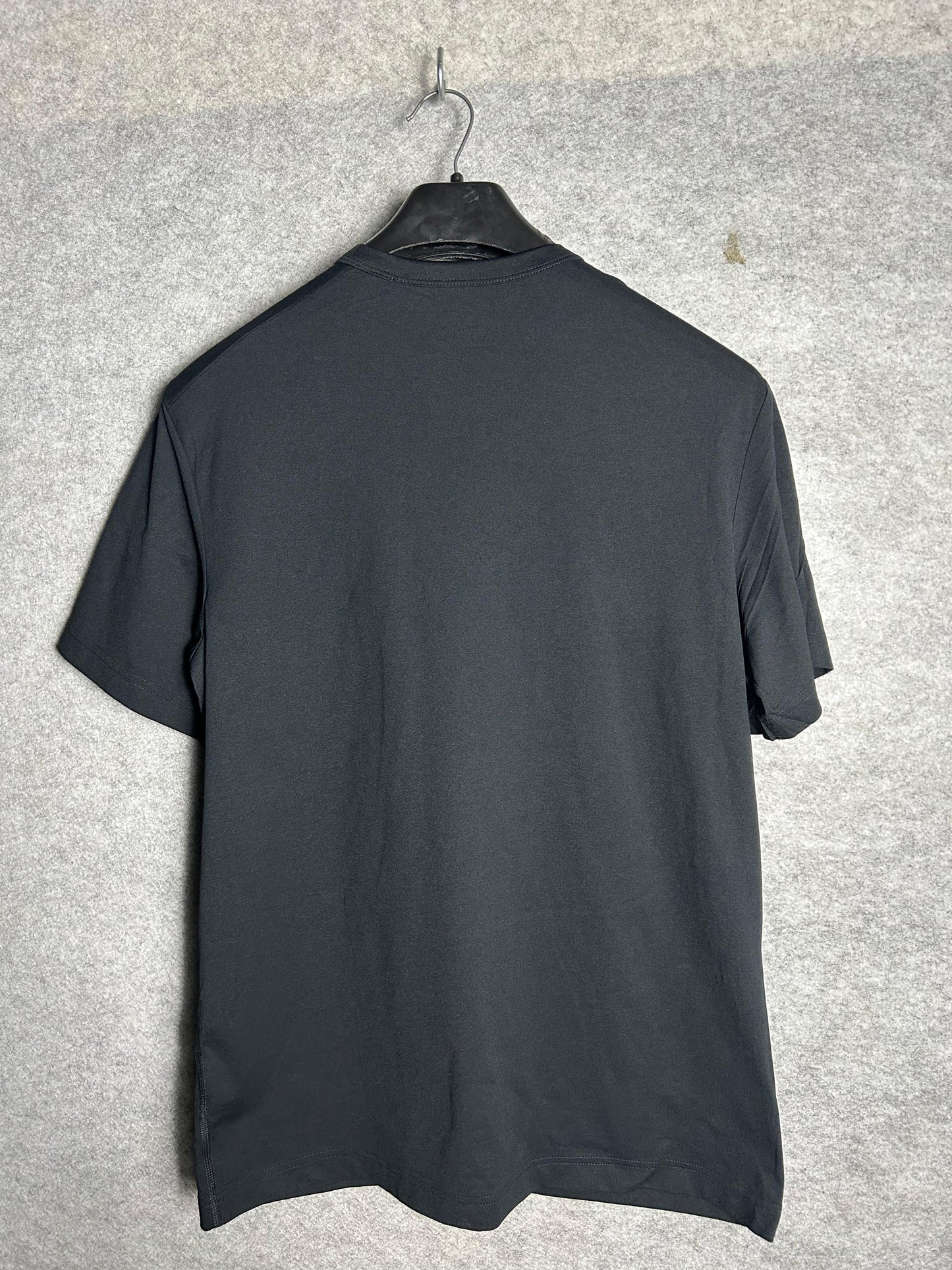 Nike Black Round Neck - Medium