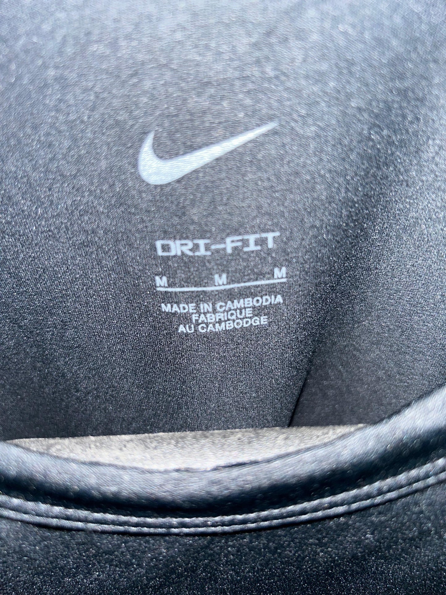 Nike Black Round Neck - Medium