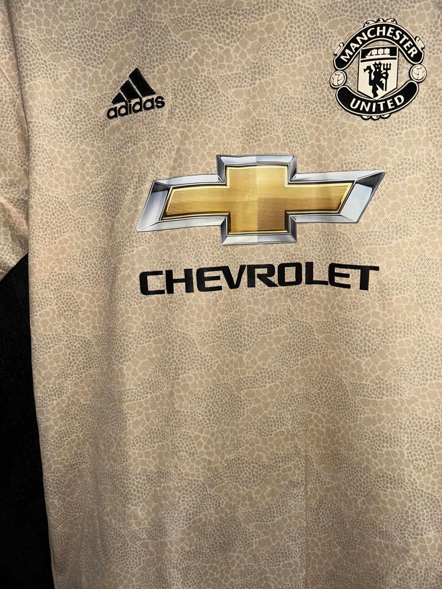 Adidas Manchester United Cheverolet Logo - Medium
