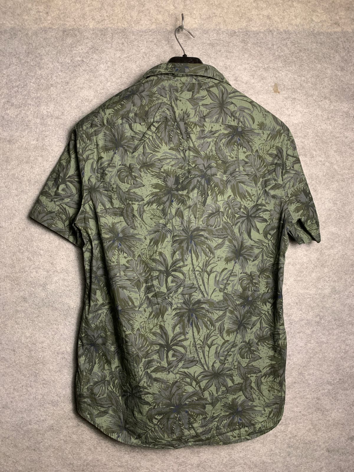 Limited Edition Casual Shirt - Medium