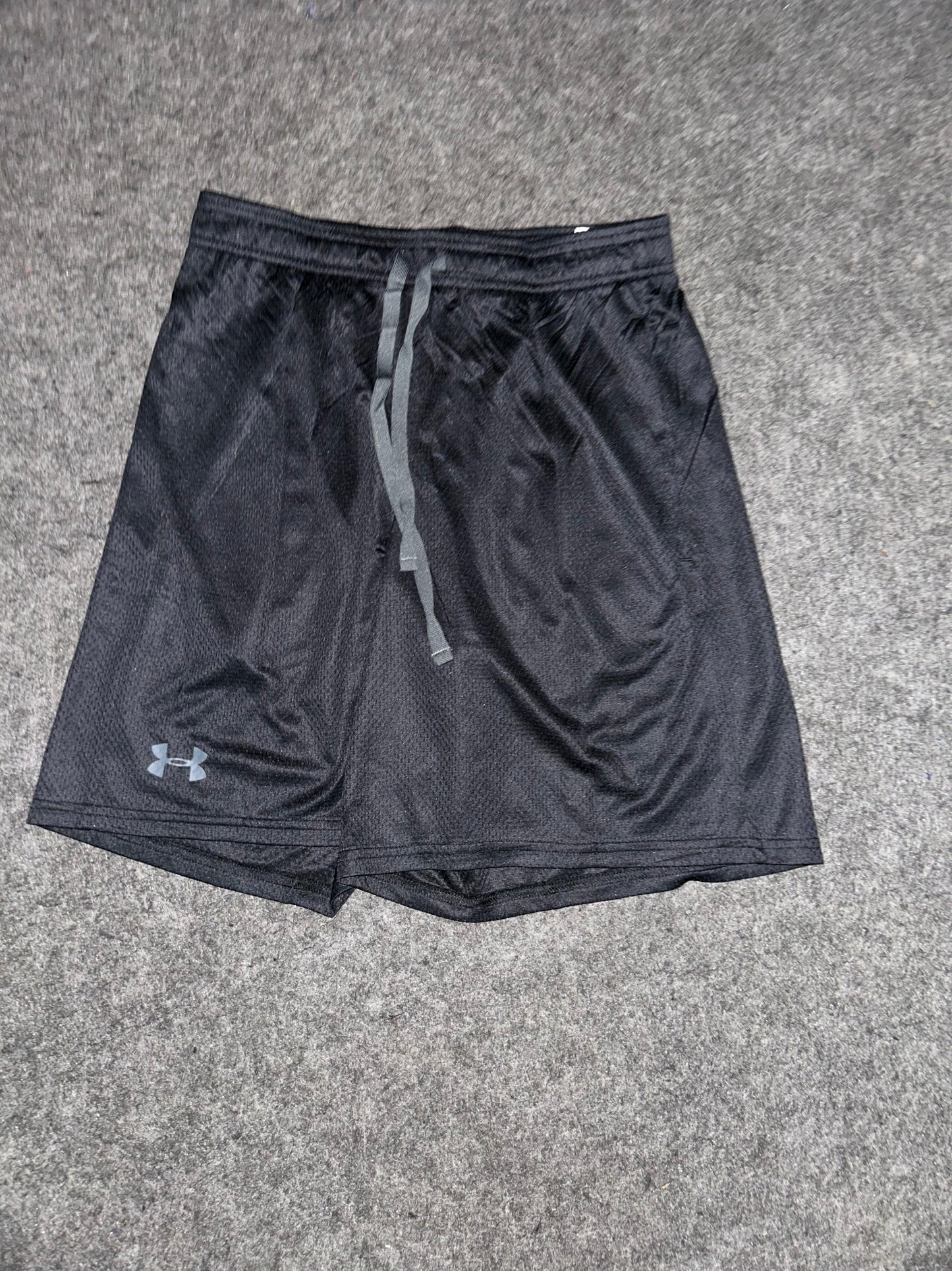 Under Armour Black Short - Medium