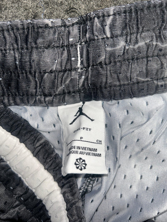 Nike Jordan Gray Lightning Print Short - Small