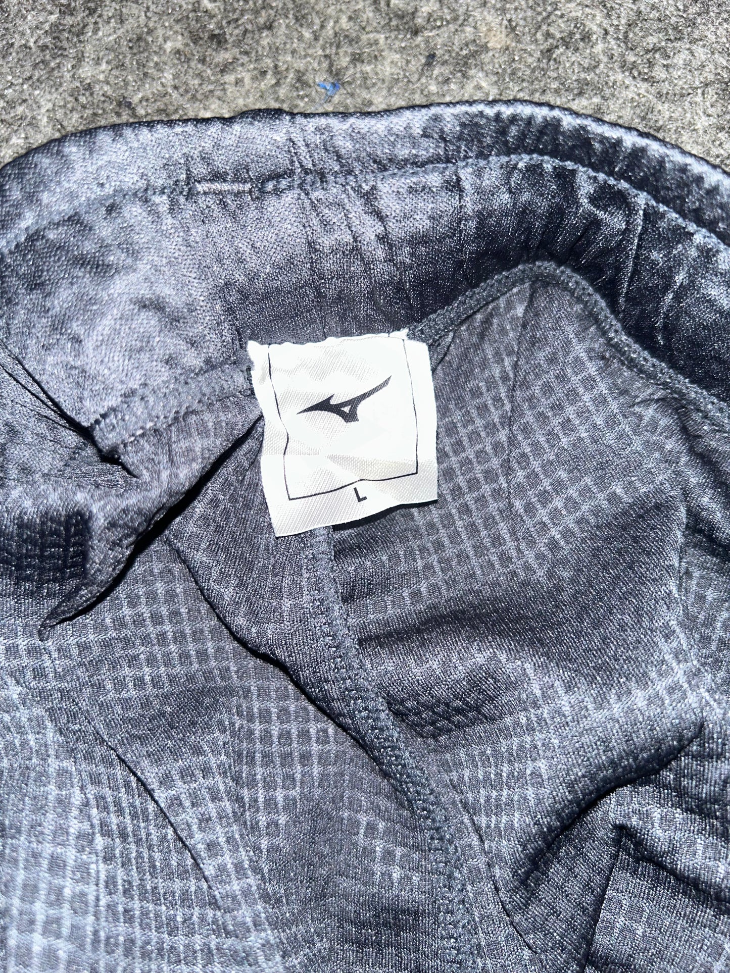 Mizuno Black & Black Box Textured Short - Large