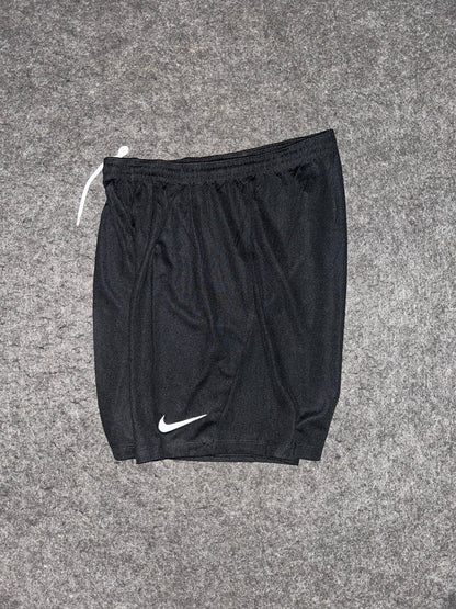 nike Black / White Logo Short - Medium