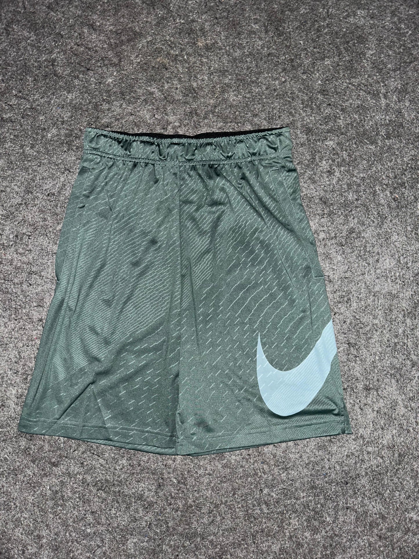 Nike Army Green Lines  Short - Medium