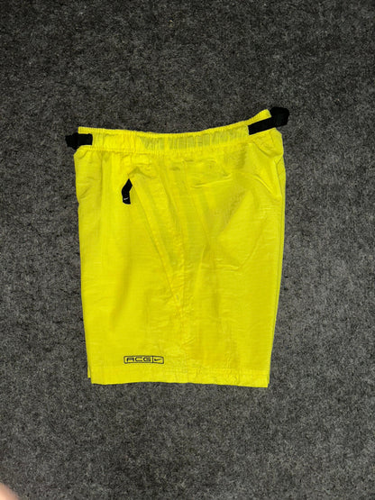 Nike ACG Green Zip Pockets Short - Medium
