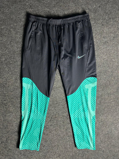 Nike Tracksuit Slim Fit - XXL