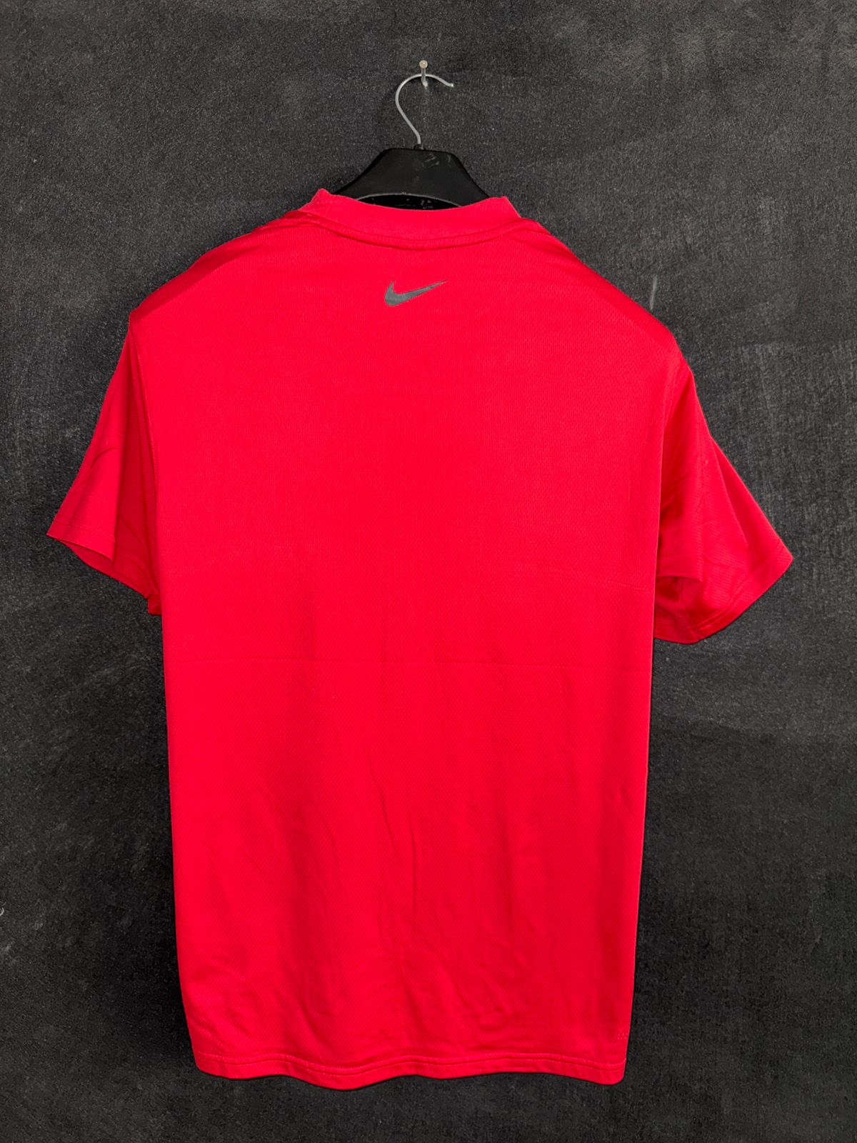 Nike Red Round Neck - Slim Large