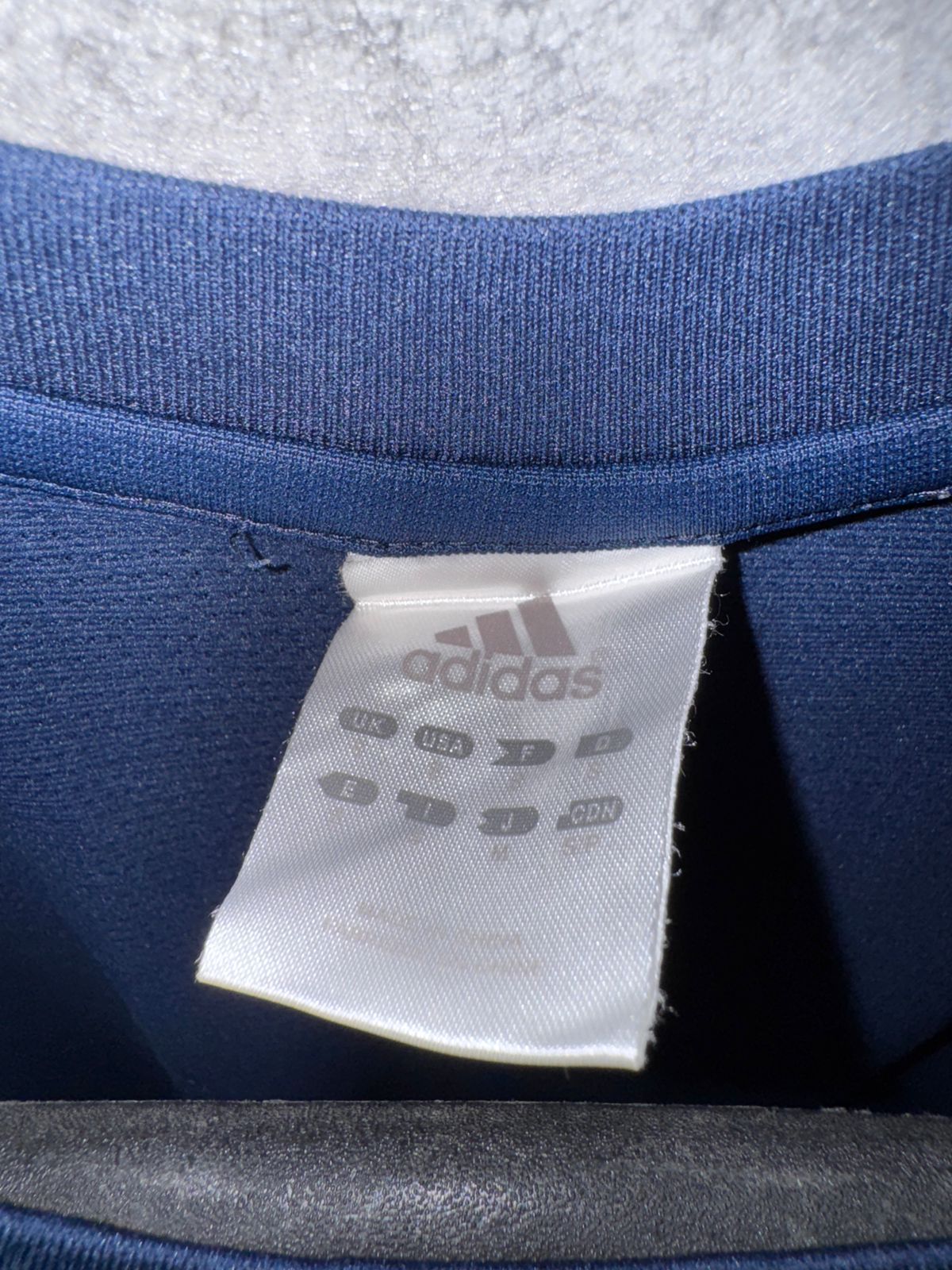 Adidas Round Neck - Medium