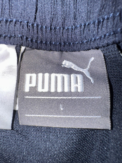 Puma Shorts - Large