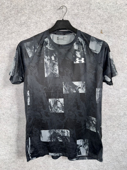 Under Armour Round Neck Tee - Medium