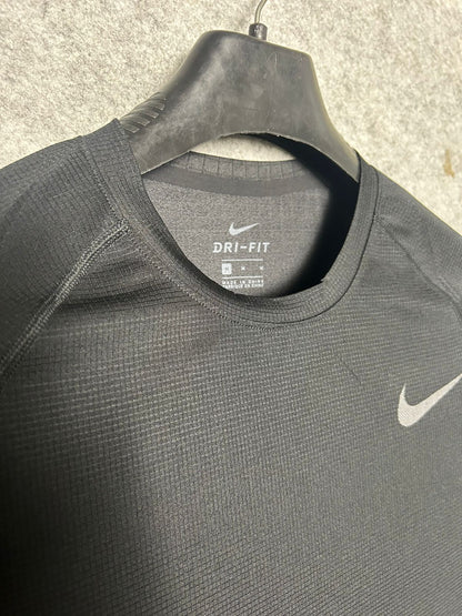 Nike Pro Black Round Neck Shirt - Medium