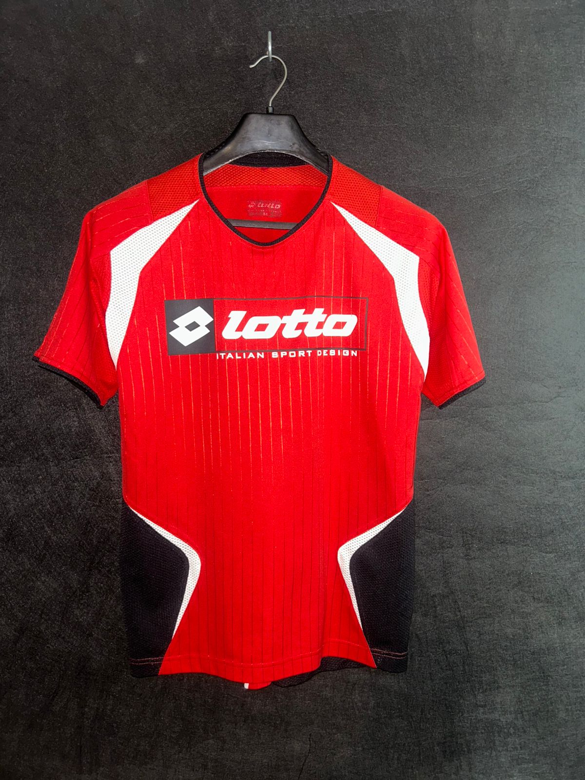 Lotto Red Round Neck - Medium