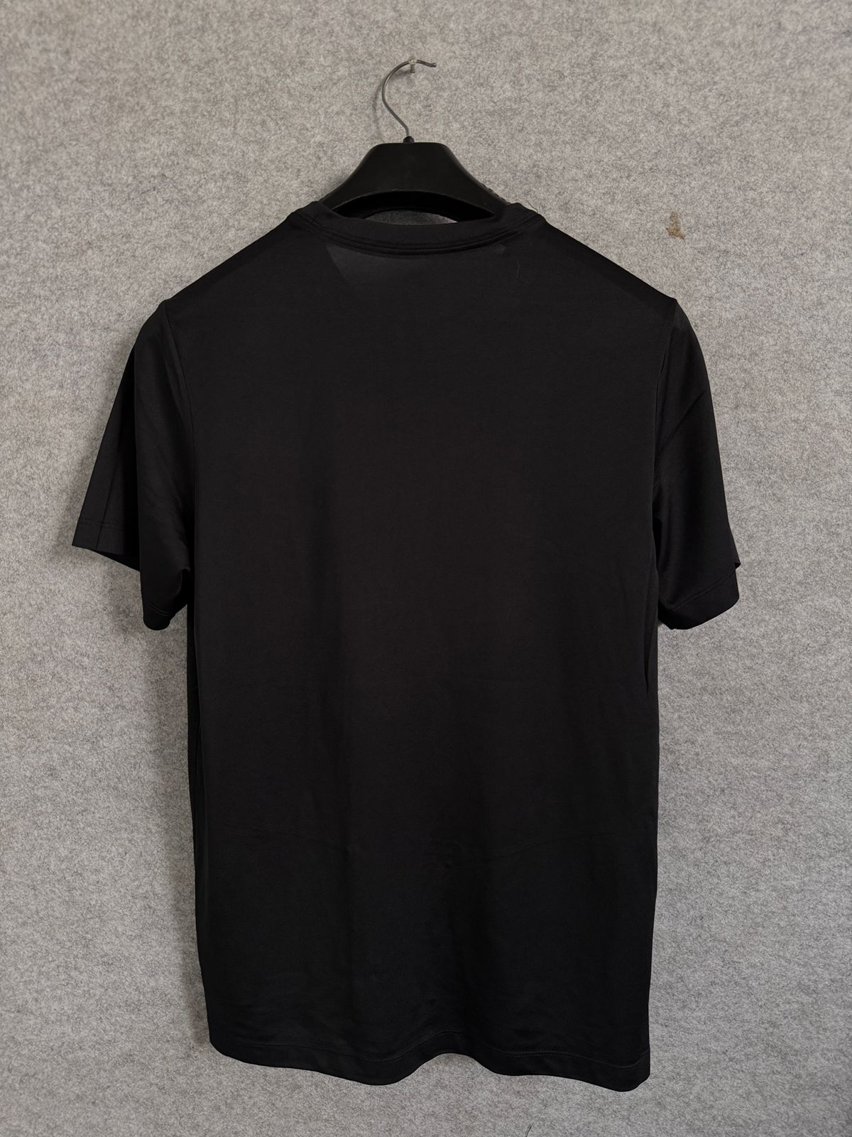 Nike Plain Black Round Neck Tee - Large