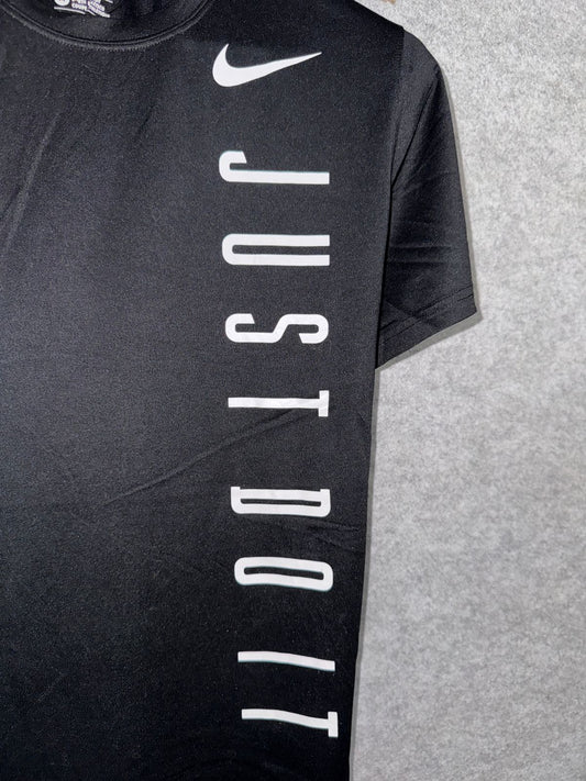 Nike Slogan Shirt - Medium