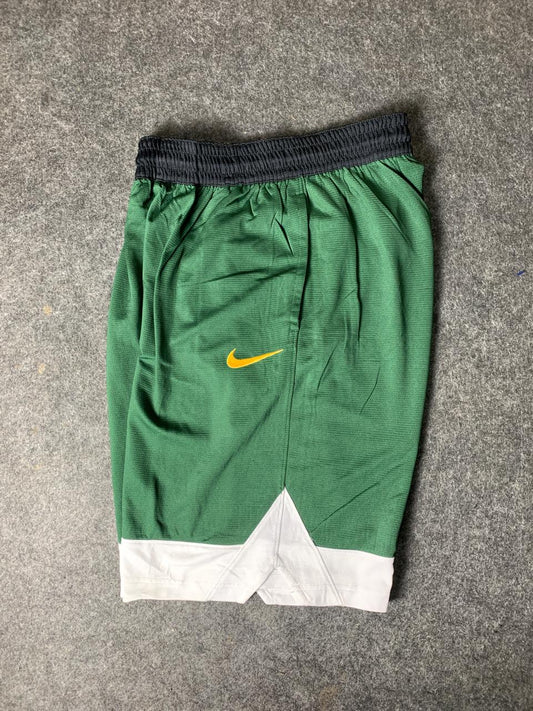 Nike Green White - Medium