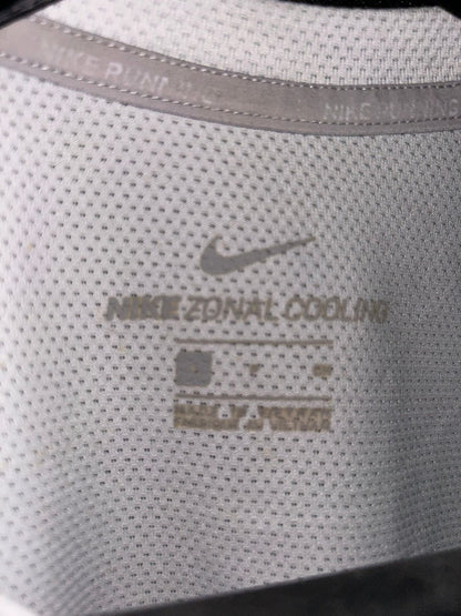 Nike Round Neck Shirt - Medium