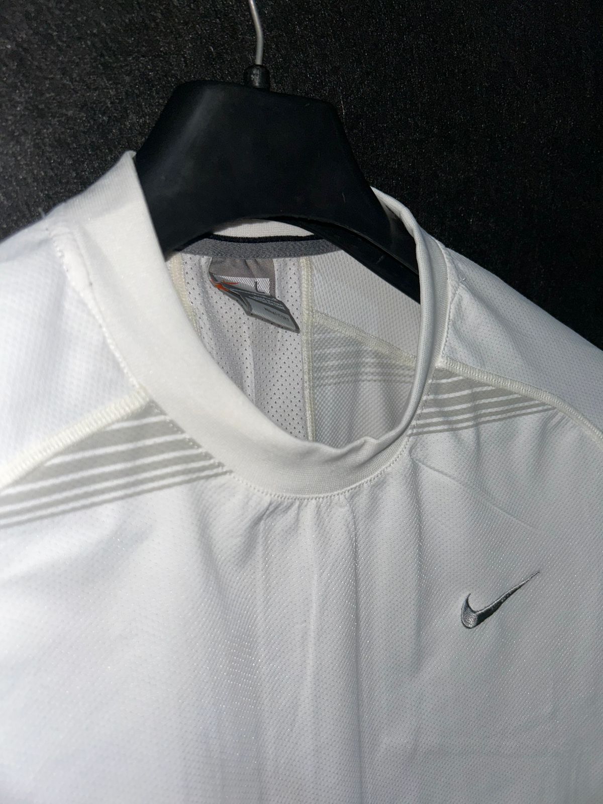 Nike Fit Dry White Round Neck - Large