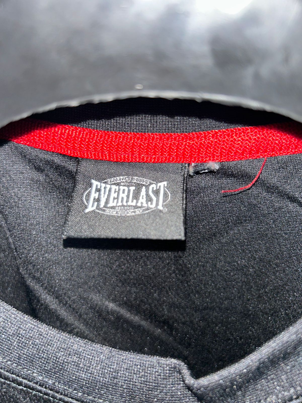 Everlast Black Round Neck - Medium