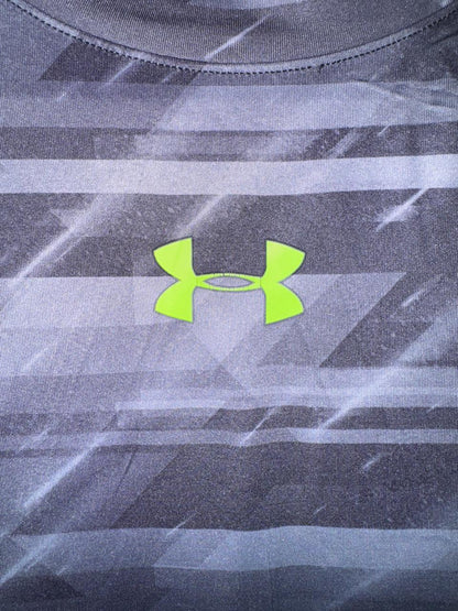 Under Amrour Fitted - Large