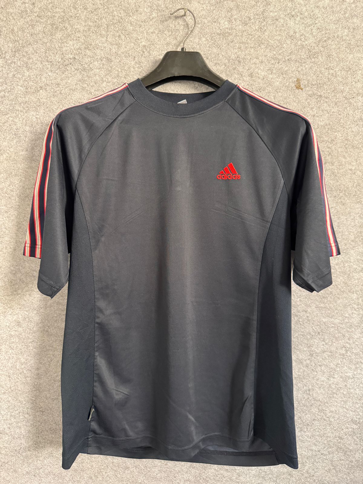 Adidas Striped Round Neck - XL