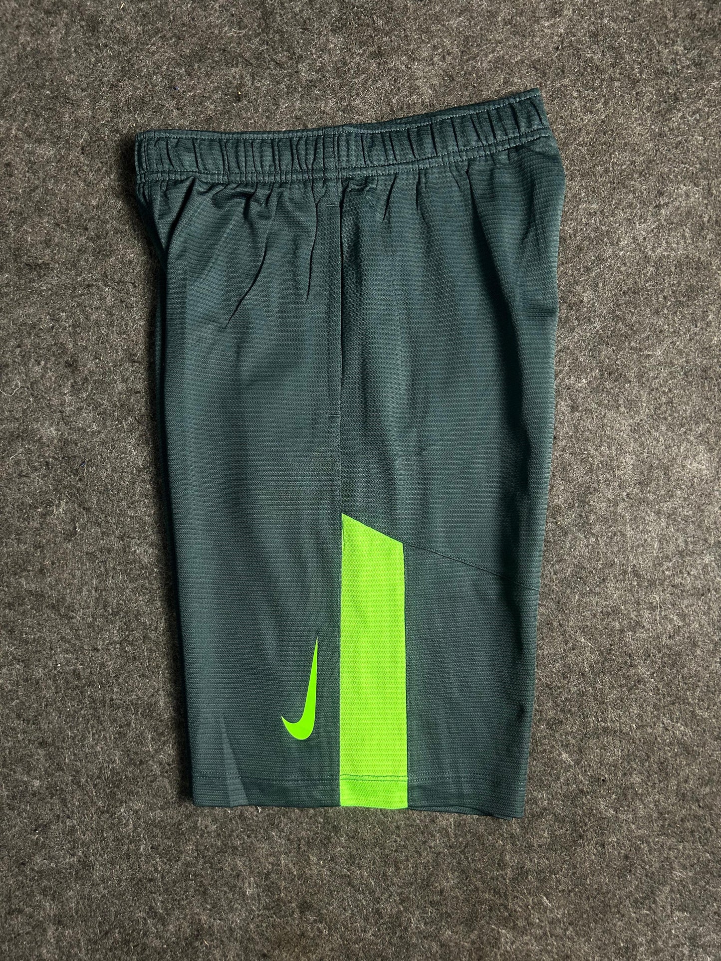 Nike Logo Shorts - Large